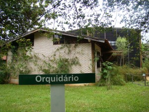 Com uma bela e moderna estrutura, o Orquidário abriga importante coleção.