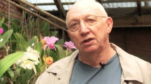 Dr. Humberto Epipnaio em webvideo no qual fala sobre o combate a pragas e doenças em orquídeas.